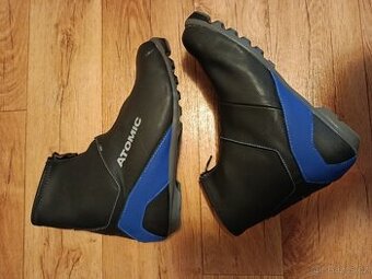 Běžkařské boty Atomic 44 2/3