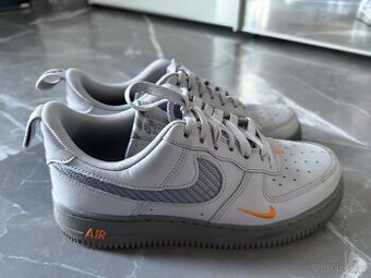 Nike Air Force 1 Low Wolf 39 vel.