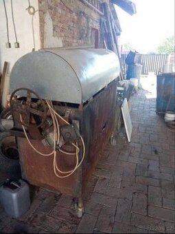 Gril na prse kytu kuřata