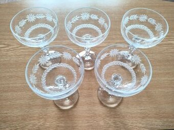 Broušené skleničky