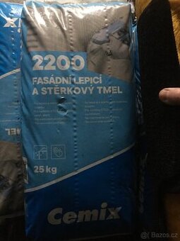 Prodám Fasádní lepící stērkovy tmel 20ks 25kg