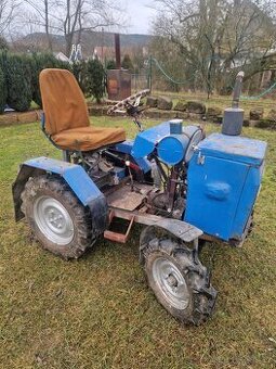 Malotraktor trakturek