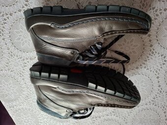 Kožené boty kotníkové, značka Wolky,vel -39, nové ,5