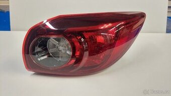 NOVÉ zadní světlo Mazda 3