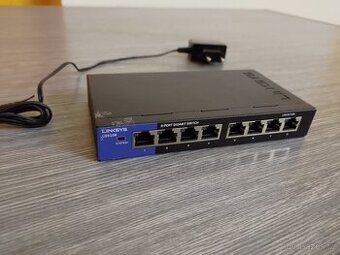 Linksys lgs108 8 port gbit přepínač (switch)