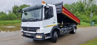 Mercedes Atego 918 třístranný sklápěč S3