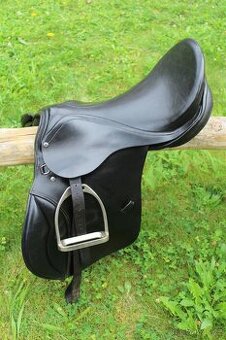 Všestranné sedlo MITAS & SYN