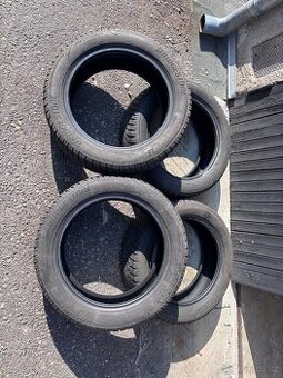 Pneu 205/55/17 Bridgestone