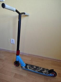 Koloběžka Street Surfing Bandit