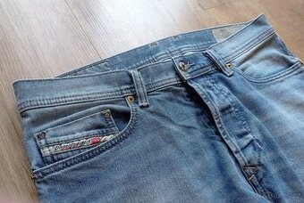 NOVÉ džíny Diesel - 30/30