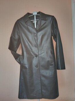 Dámský černý kožený kabát, Firenze 1957.