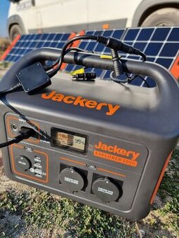Jackery 1000 a solární panely