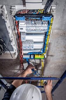 Elektrikář | Německo | I bez jazyka | Od 2970 € čistého