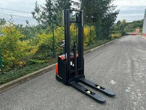 Elektrický nízkozdvižný paletový vozík BT SWE 120 /PS5817/