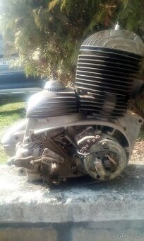 Motor Jawa 250,typ 353.