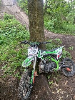 Prodám pitbike 125 ccm.