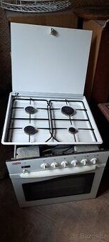 Elektricka trouba a plynova deska