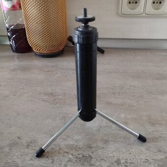 TRIPOD