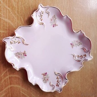 Hranatý talířek z růžového porcelánu - 1