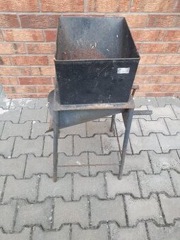 HUKA 6800 řezačka řepy, drtič na ovoce, šroťák