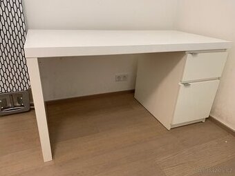 Psací stůl Ikea