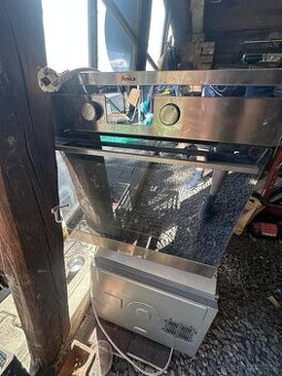 Vestavná trouba Amica , Whirlpool