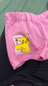 Růžové kraťasy Pokemon