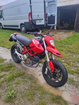 Ducati hypermotard 1100