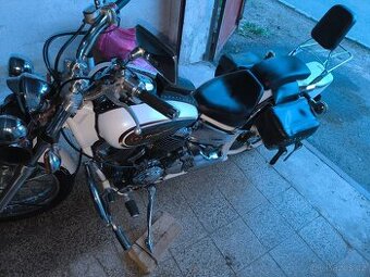 Yamaha Dragstar 650 XVS