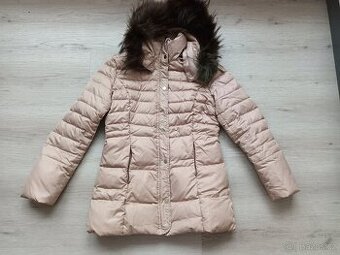 Péřový kabát značky KARA