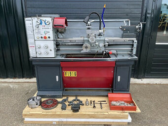 Příslušenství k podélnému a příčnému soustruhu Huvema LC 310