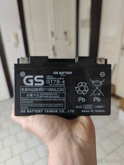Motobaterie GS GT7B-4 – zánovní, plně funkční