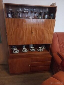 Skříňky z obývací stěny