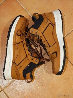 Zimní boty Quechua 43 nové