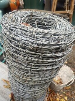 Prodám ostnatý drát
