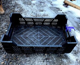 Přepravky a květináče - 1