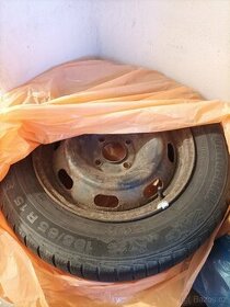 Pneu na plechových discích 15"