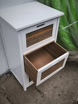 Skříňka se šuplíky