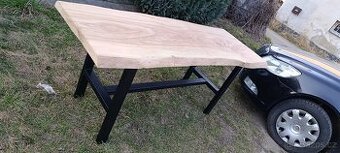 Masivní stůl jasan