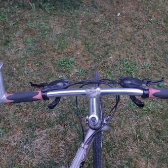 Silniční kolo Leader Fox