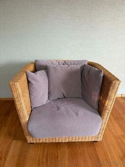 Ratanové křeslo polstrované