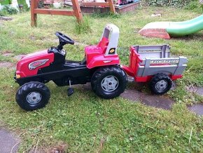 Šlapací traktor červený