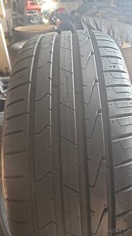 Pneu letní 18"