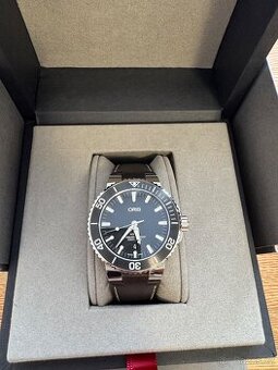 Hodinky Oris Aquis Date + dva praktické dárky zdarma