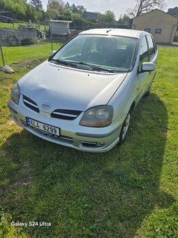 Nissan Almera Tino
