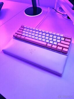 Razer Huntsman Mini + 3 spirálové kabely + krytky Razer