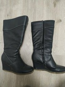 Cerne kozacky Clara Barsun