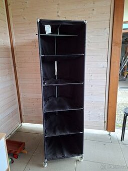 Látková šatní skříň - nebo police na hračky