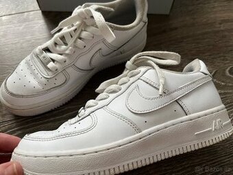 Tenisky Nike