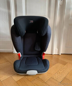 autosedacka römer kidfix II XP 15-36 kg cerna isofix